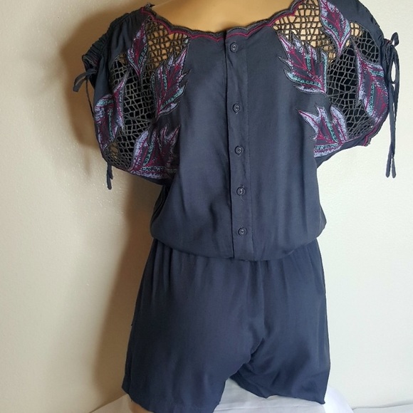 Sweet by Miss Me Embroidered Romper size L - Picture 11 of 11